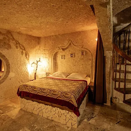Oread Cave 3*