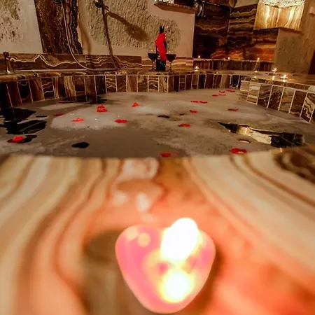 Oread Cave ホテル