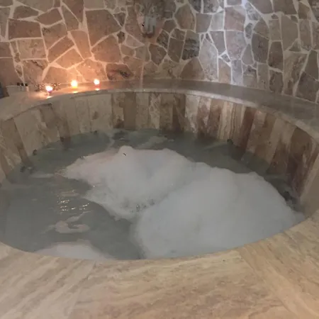 Oread Cave Otel