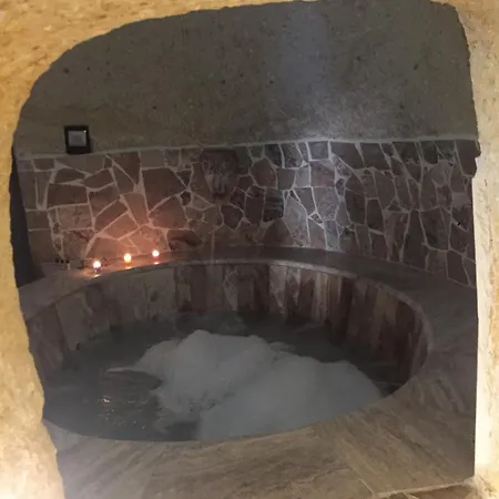Oread Cave Otel 3*