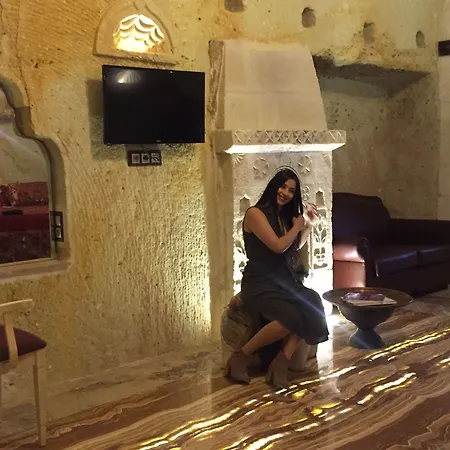 Otel Oread Cave