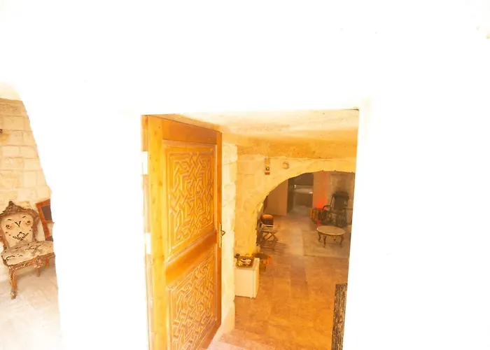 Oread Cave فندق 3*