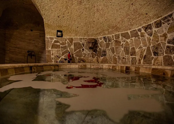 Oread Cave 3* أوروغوبْ