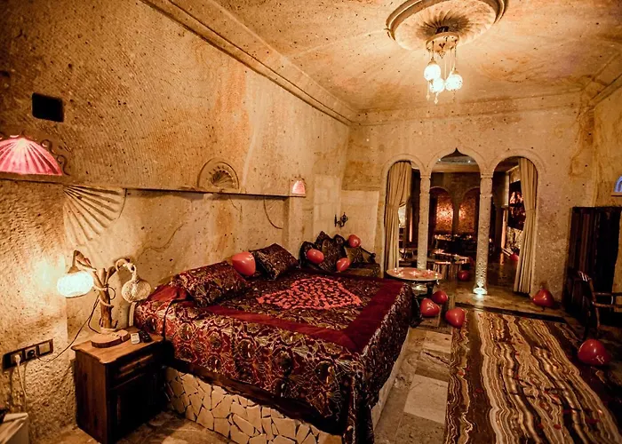 Oread Cave 3* أوروغوبْ