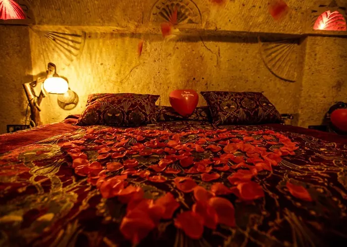 Oread Cave 3* أوروغوبْ