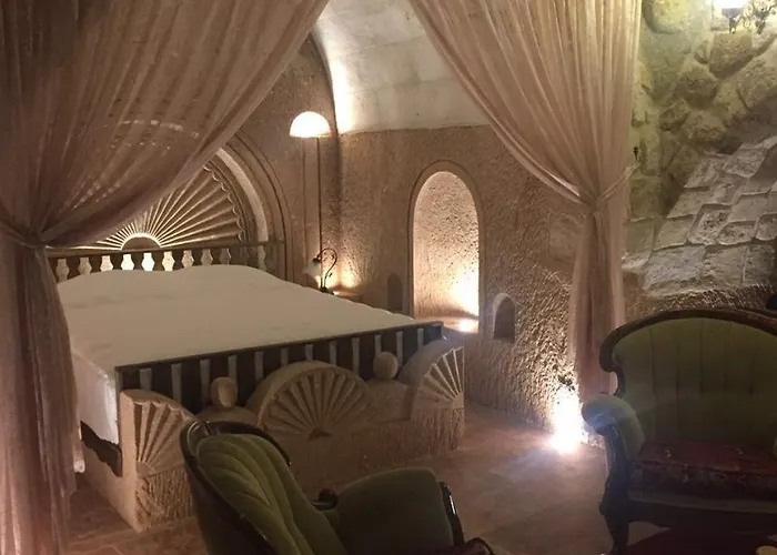 Oread Cave أوروغوبْ