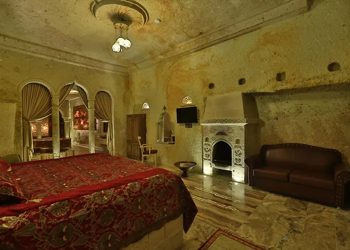 Oread Cave أوروغوبْ